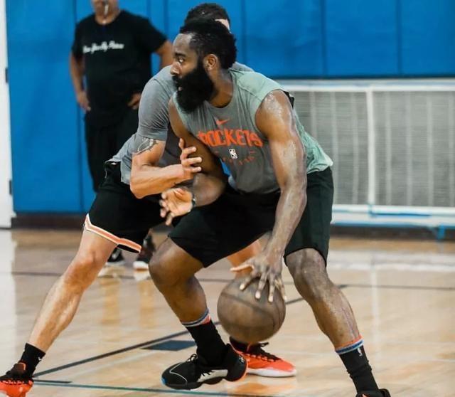 火箭队罚球 火箭队罚球