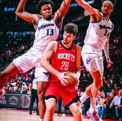 箭队根本不 箭队根本不