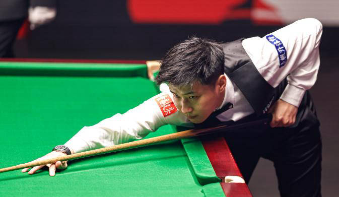 名中国选手, 的对决, 袁思俊对阵 名中国选手, 的对决, 袁思俊对阵