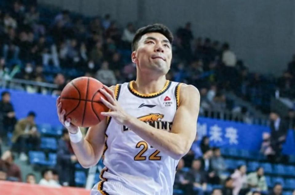 新赛季辽宁, 季兼任球员 新赛季辽宁, 季兼任球员