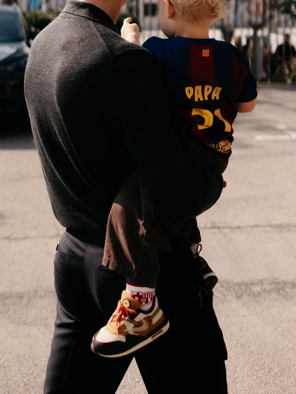 OyuMJ, lnNFK, 的褒奖