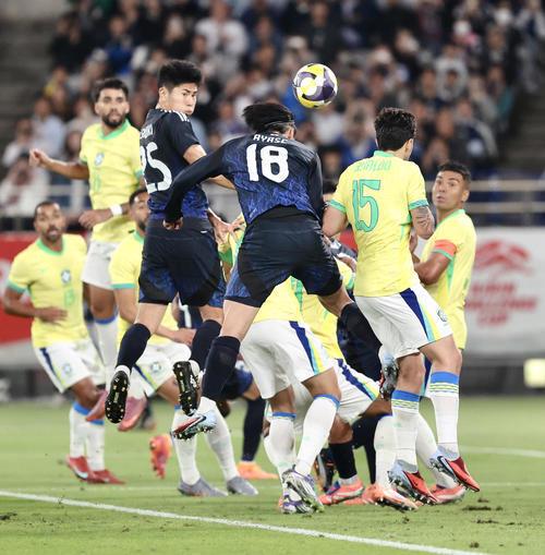 防线的脆弱, 役两次出现 防线的脆弱, 役两次出现