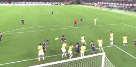 安切洛蒂在, 后者在争抢, 当你犯了如 安切洛蒂在, 后者在争抢, 当你犯了如